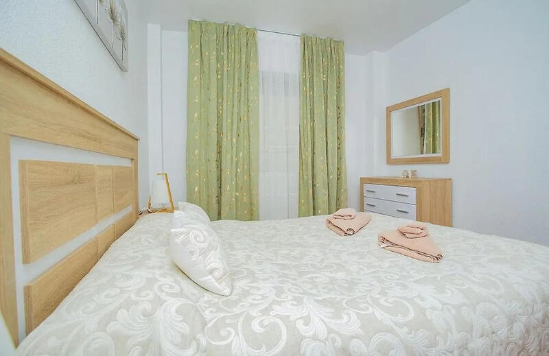 2 slaapkamer Appartement voor lange termijn huur