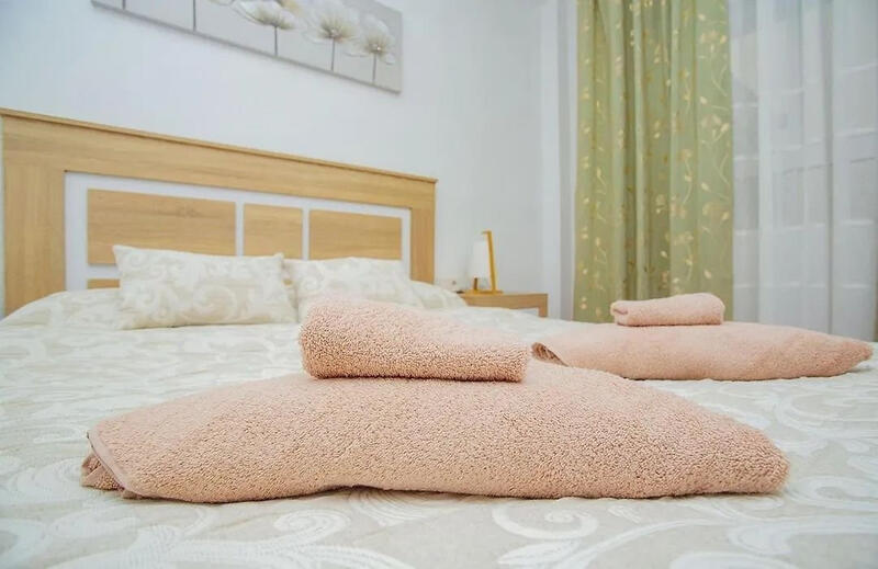 2 slaapkamer Appartement voor lange termijn huur
