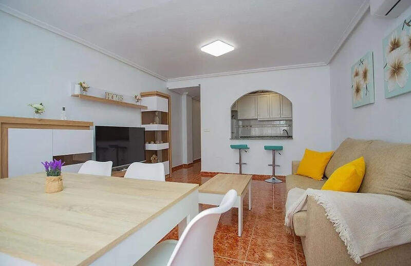 2 slaapkamer Appartement voor lange termijn huur
