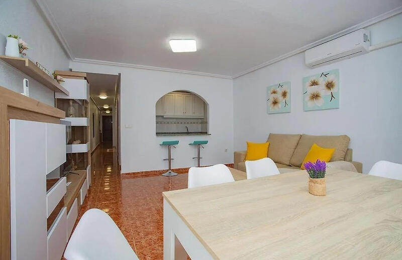 2 slaapkamer Appartement voor lange termijn huur