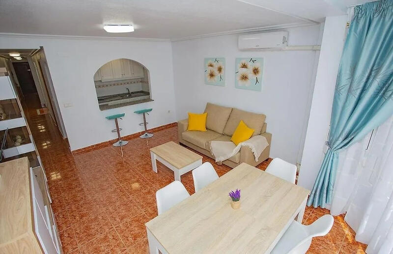 2 slaapkamer Appartement voor lange termijn huur