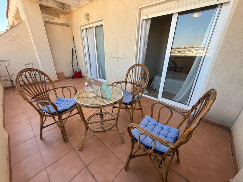 квартира продается в Torrevieja, Alicante