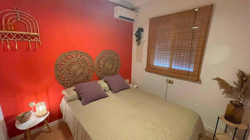 3 slaapkamer Gezinswoning Te koop