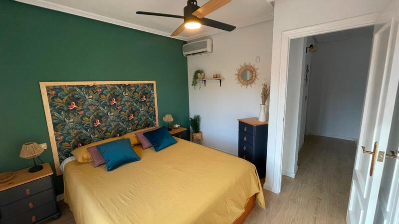 3 slaapkamer Gezinswoning Te koop