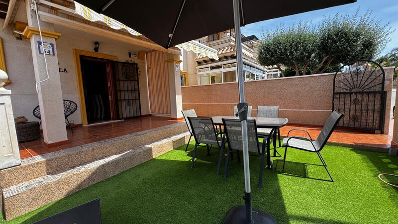 3 slaapkamer Gezinswoning Te koop
