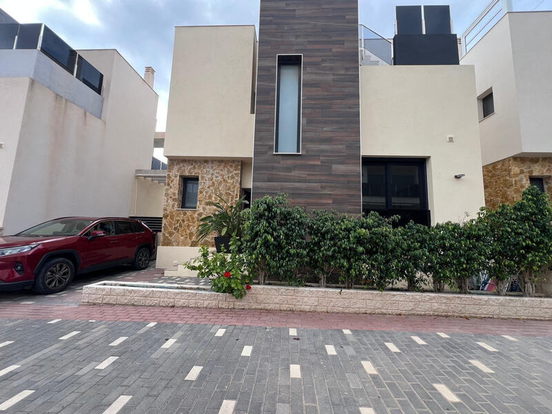 Villa zu verkaufen in Orihuela Costa, Alicante