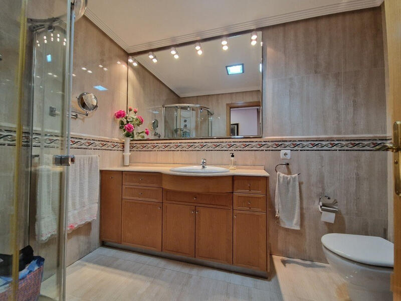 4 chambre Appartement à vendre