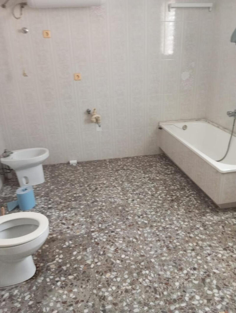 2 Schlafzimmer Landhaus zu verkaufen