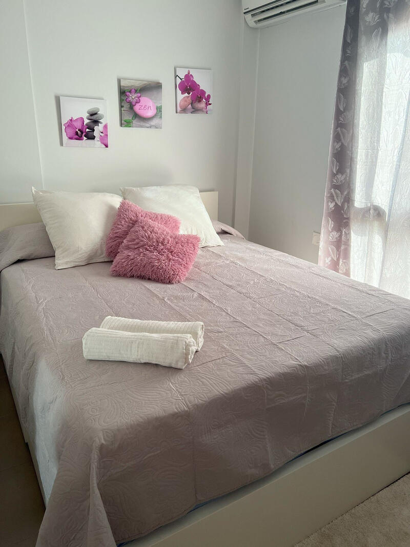 2 bedroom Townhouse for sale