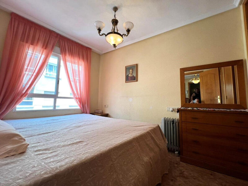 2 спальная комната квартира продается