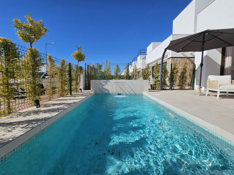 4 Cuarto Villa en venta