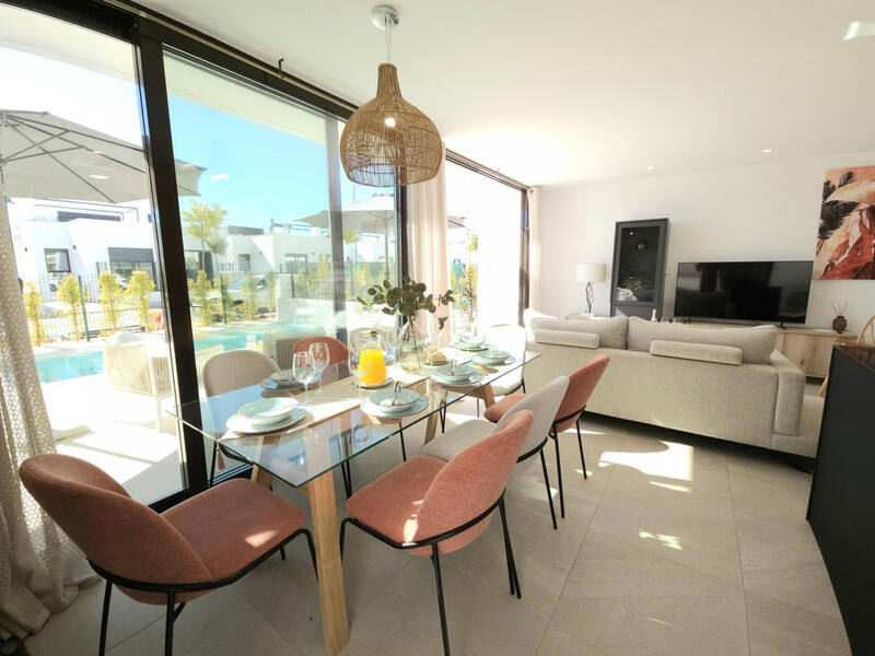 4 Cuarto Villa en venta