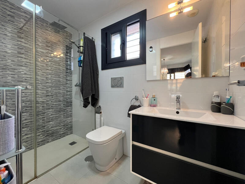 2 sovrum Villa till salu