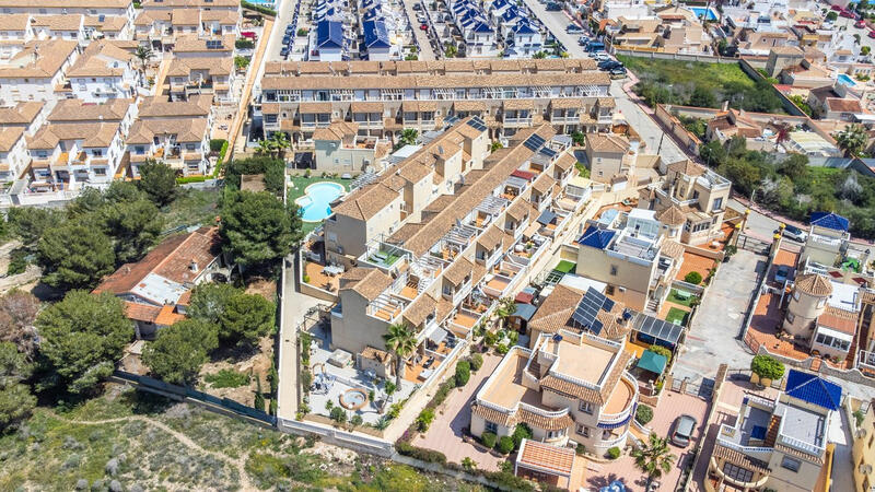 Townhouse for sale in Orihuela Costa, Alicante