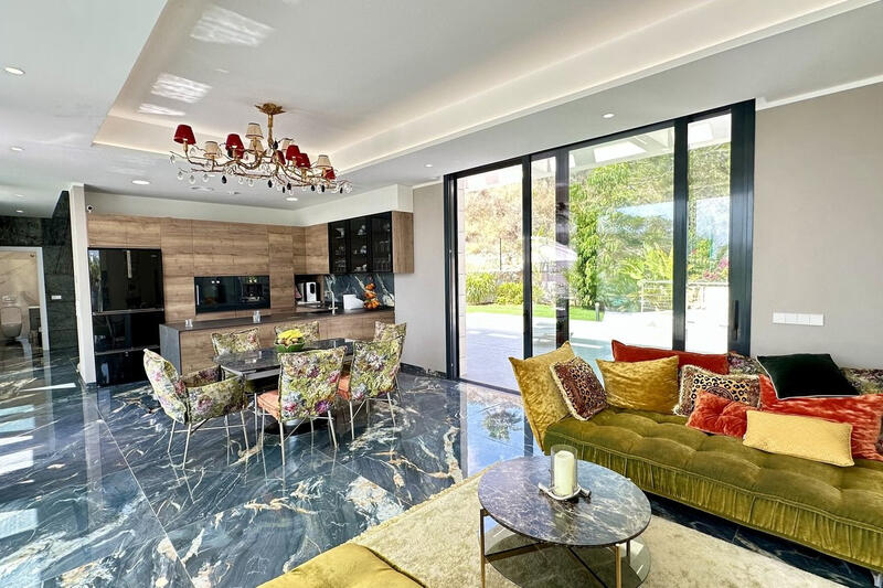 6 Cuarto Villa en venta