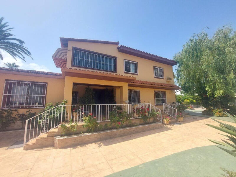 Villa till salu i Albir, Alicante