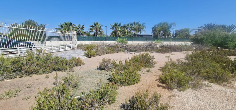 Terrenos en venta en Torrevieja, Alicante