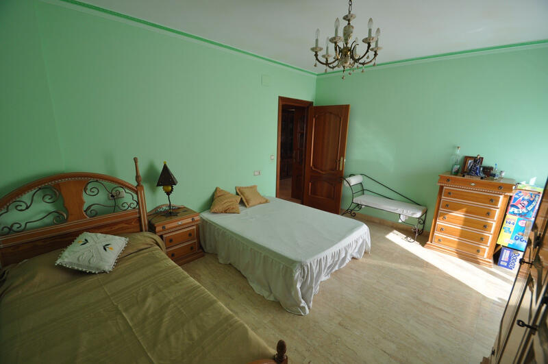5 Schlafzimmer Stadthaus zu verkaufen