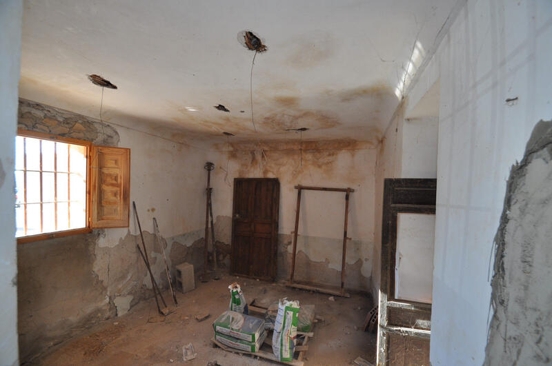 4 Schlafzimmer Landhaus zu verkaufen