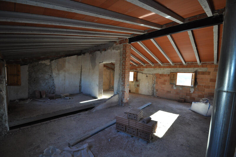 4 Schlafzimmer Landhaus zu verkaufen