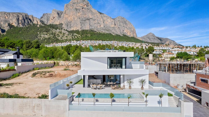 4 slaapkamer Villa Te koop