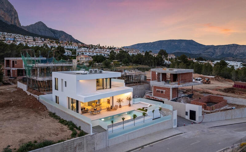 4 slaapkamer Villa Te koop