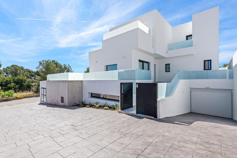 4 slaapkamer Villa Te koop