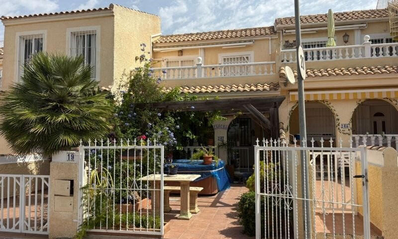 3 bedroom Villa for sale
