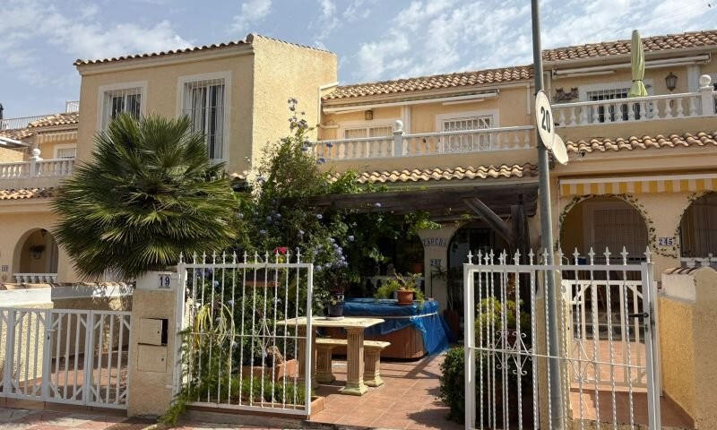 3 bedroom Villa for sale
