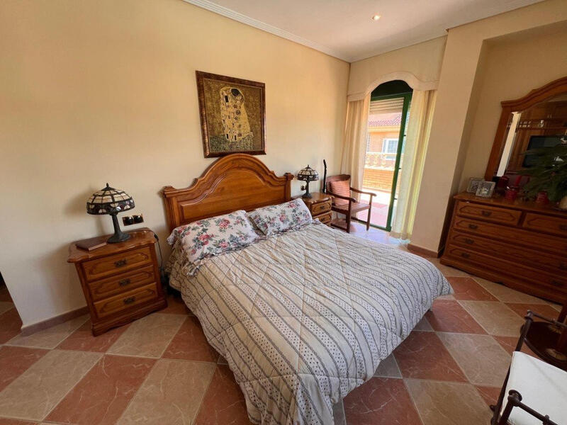 8 soveværelse Villa til salg