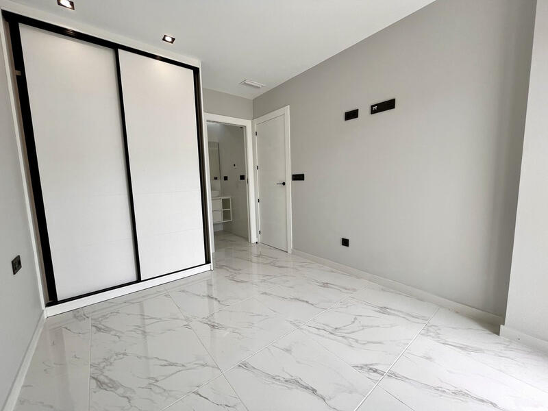 3 slaapkamer Appartement Te koop