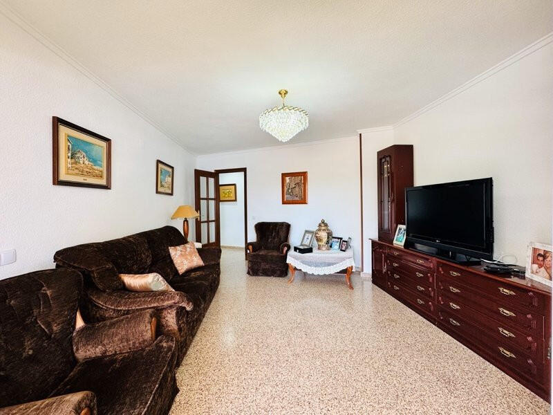 3 bedroom Apartment for sale