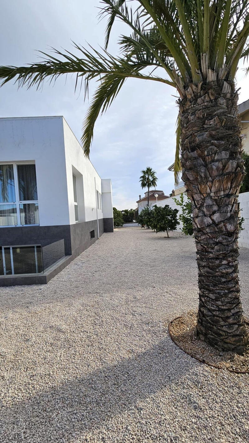 4 Cuarto Villa en venta