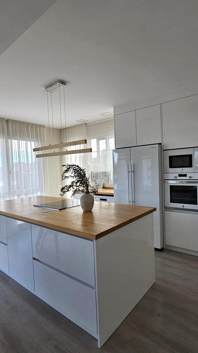 4 Cuarto Villa en venta