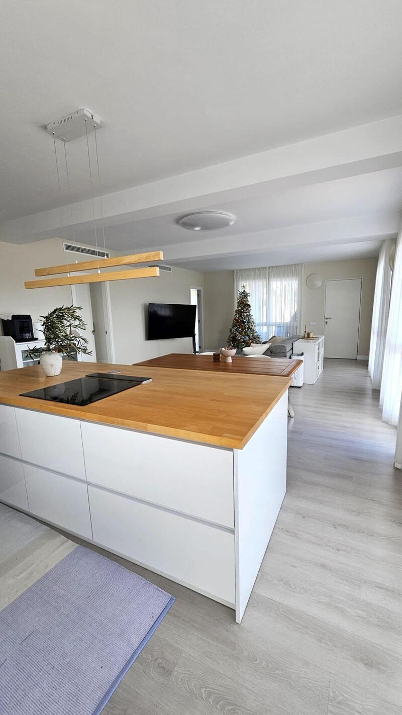 4 Cuarto Villa en venta