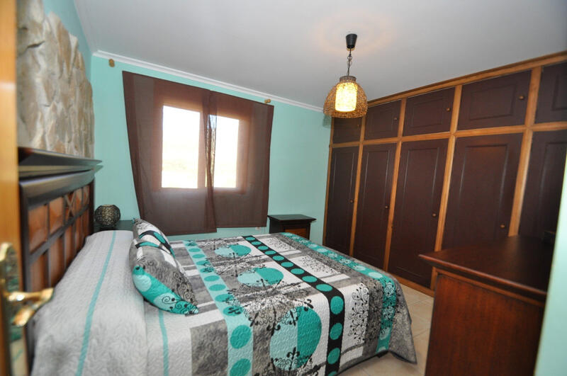 4 bedroom Townhouse for sale