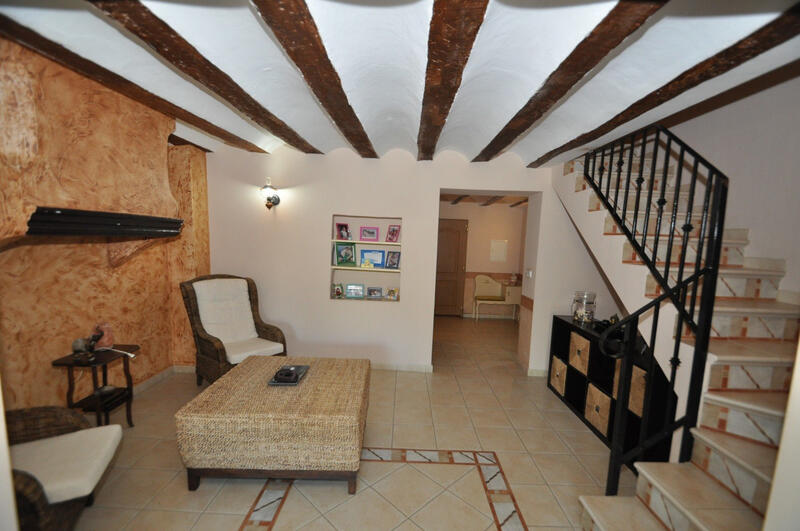 4 bedroom Townhouse for sale