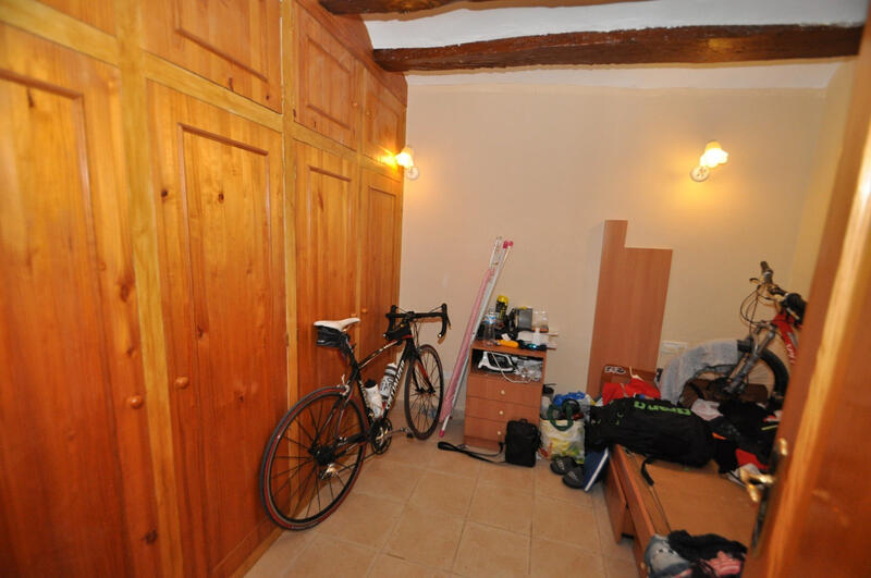4 bedroom Townhouse for sale