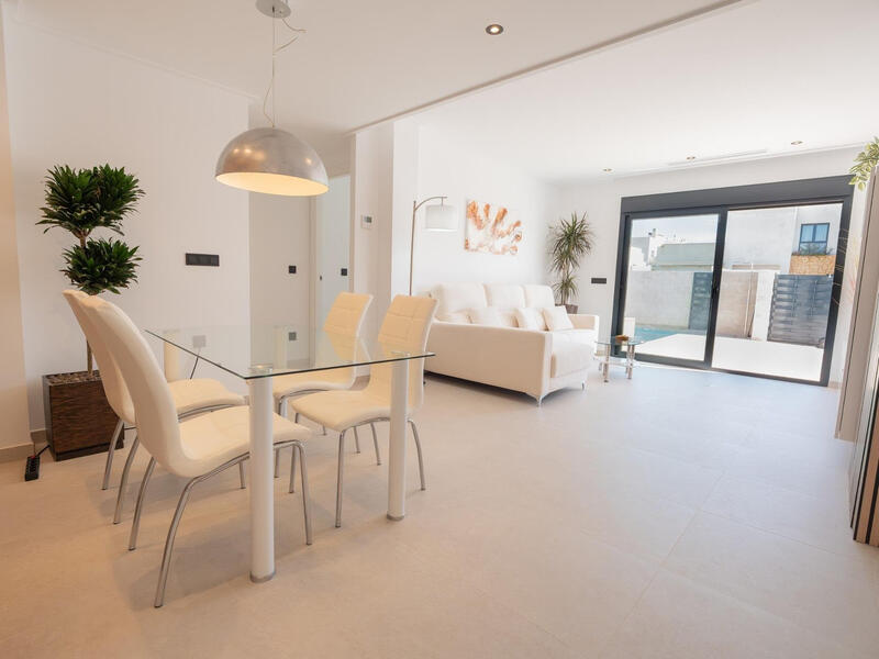 3 Cuarto Villa en venta
