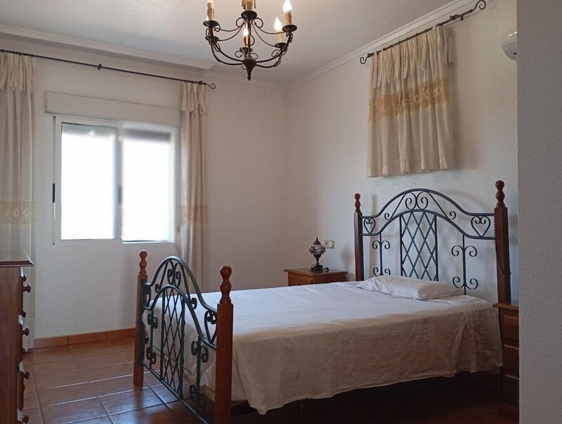 2 Cuarto Casa de Campo en venta