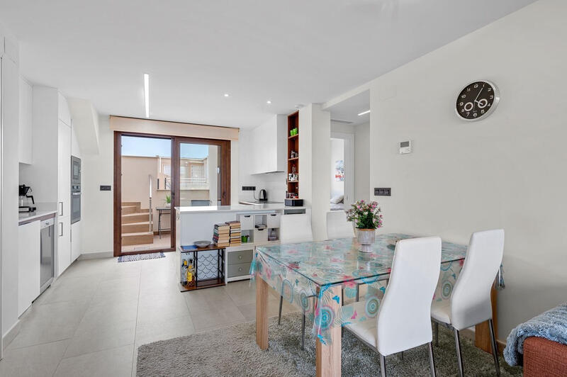 2 Cuarto Villa en venta