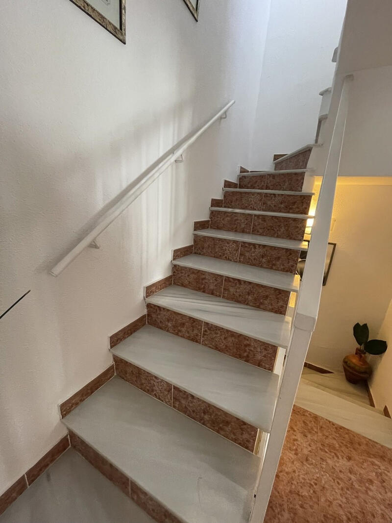 3 sovrum Duplex till salu