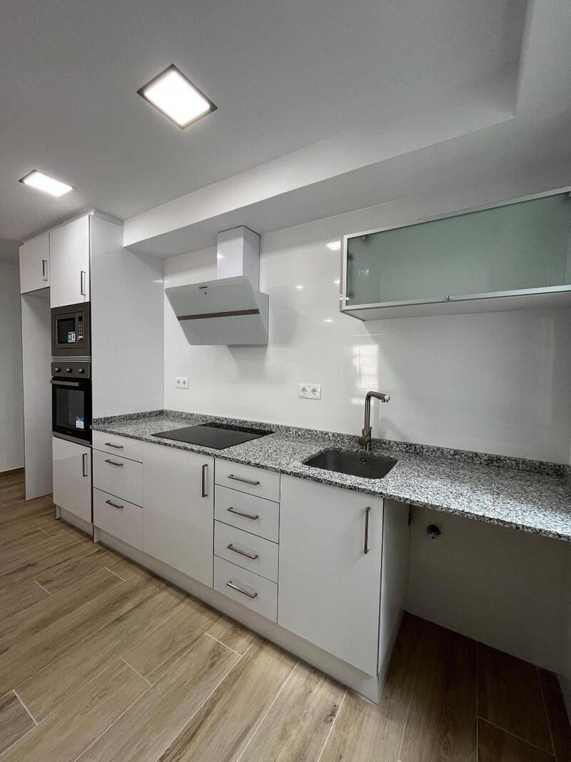 3 bedroom Apartment for sale