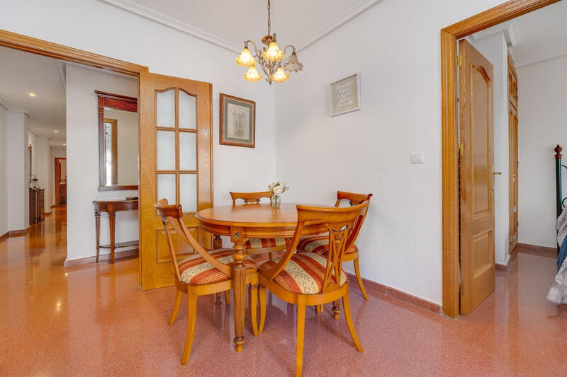 2 slaapkamer Appartement Te koop