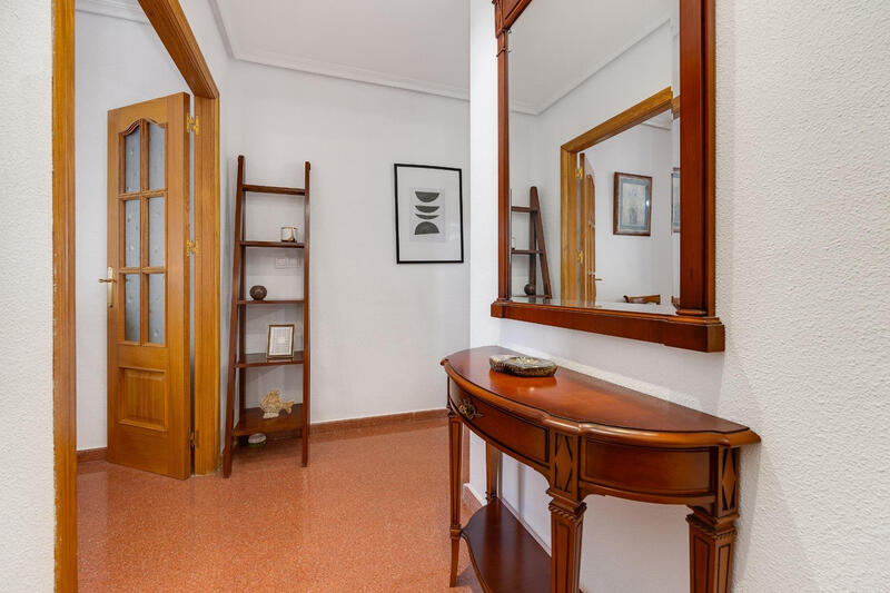 2 slaapkamer Appartement Te koop