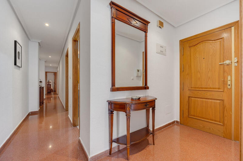 2 slaapkamer Appartement Te koop