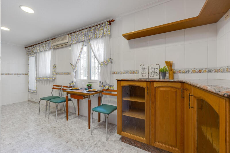 2 slaapkamer Appartement Te koop