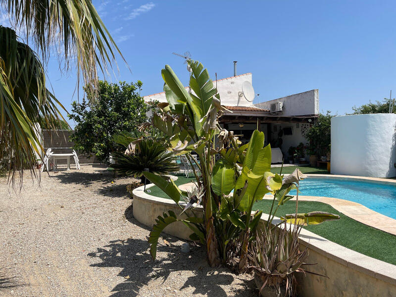 4 Cuarto Villa en venta