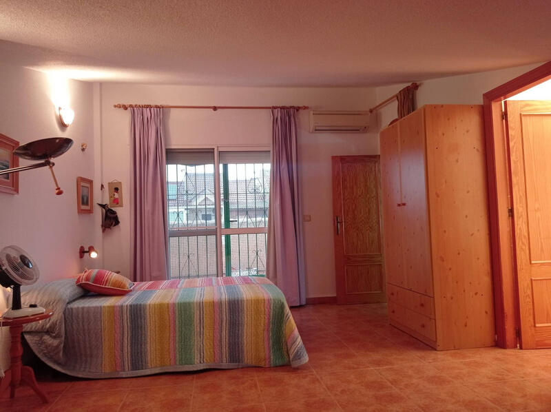 3 sovrum Duplex till salu