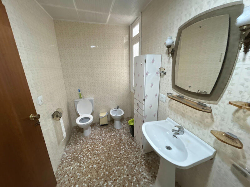3 спальная комната квартира продается
